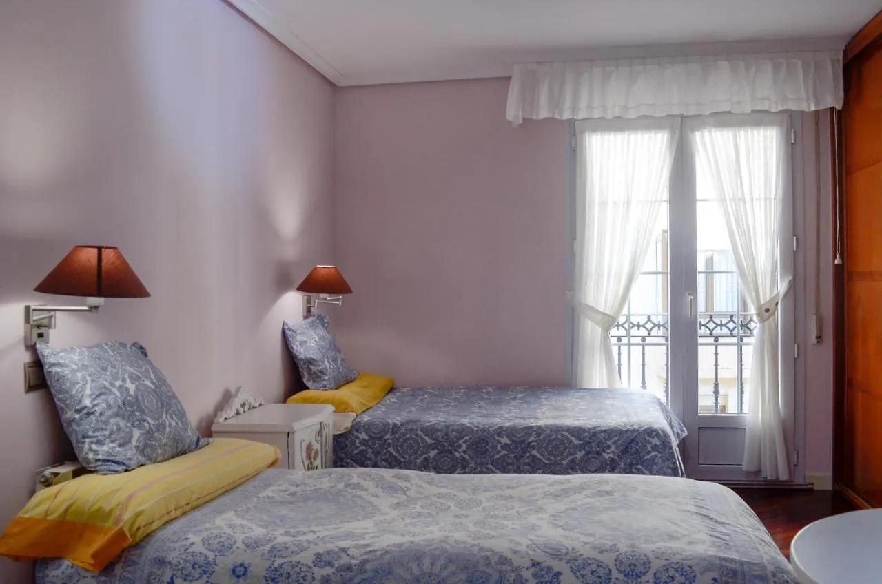 Apartamento céntrico, parking y wifi gratis Santander España